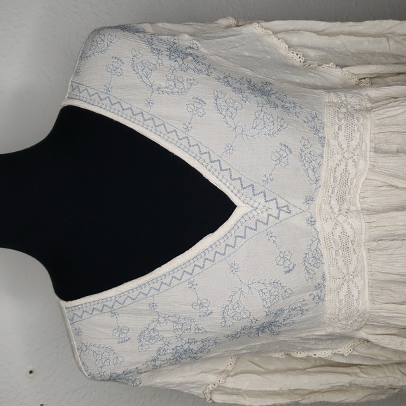 American Eagle Floral Embroidered Dolman Sleeves Babydoll Top Size L Fairy Lacey - Picture 2 of 16